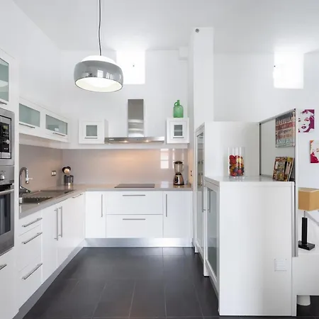 Home2book Spectacular Silos, Terrace Apartment